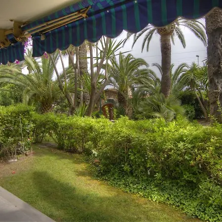 Eden Park 3 Pieces 4 Etoiles 100m Des Plages Piscines Parking 公寓