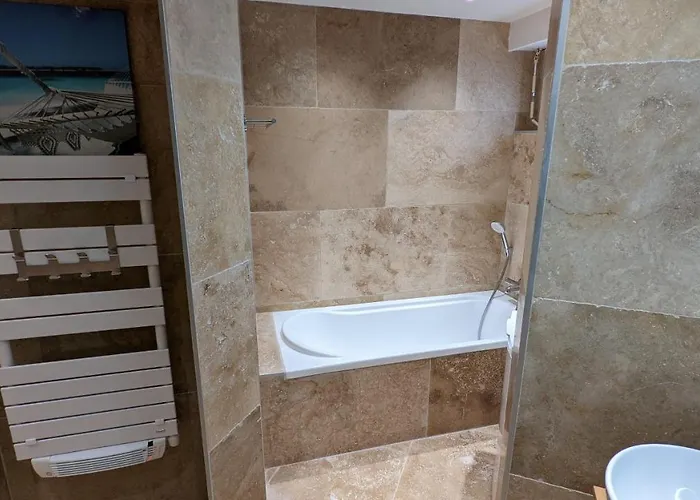 Eden Park 3 Pièces 4 étoiles 100m Des Plages Piscines Parking Apartamento *