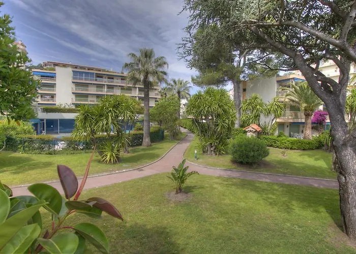 Eden Park 3 Pièces 4 étoiles 100m Des Plages Piscines Parking