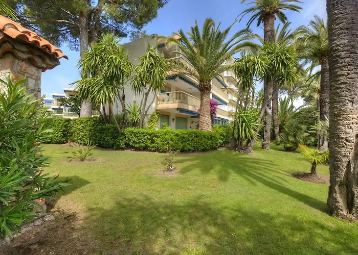 Eden Park 3 Pièces 4 étoiles 100m Des Plages Piscines Parking Apartamento Cannes